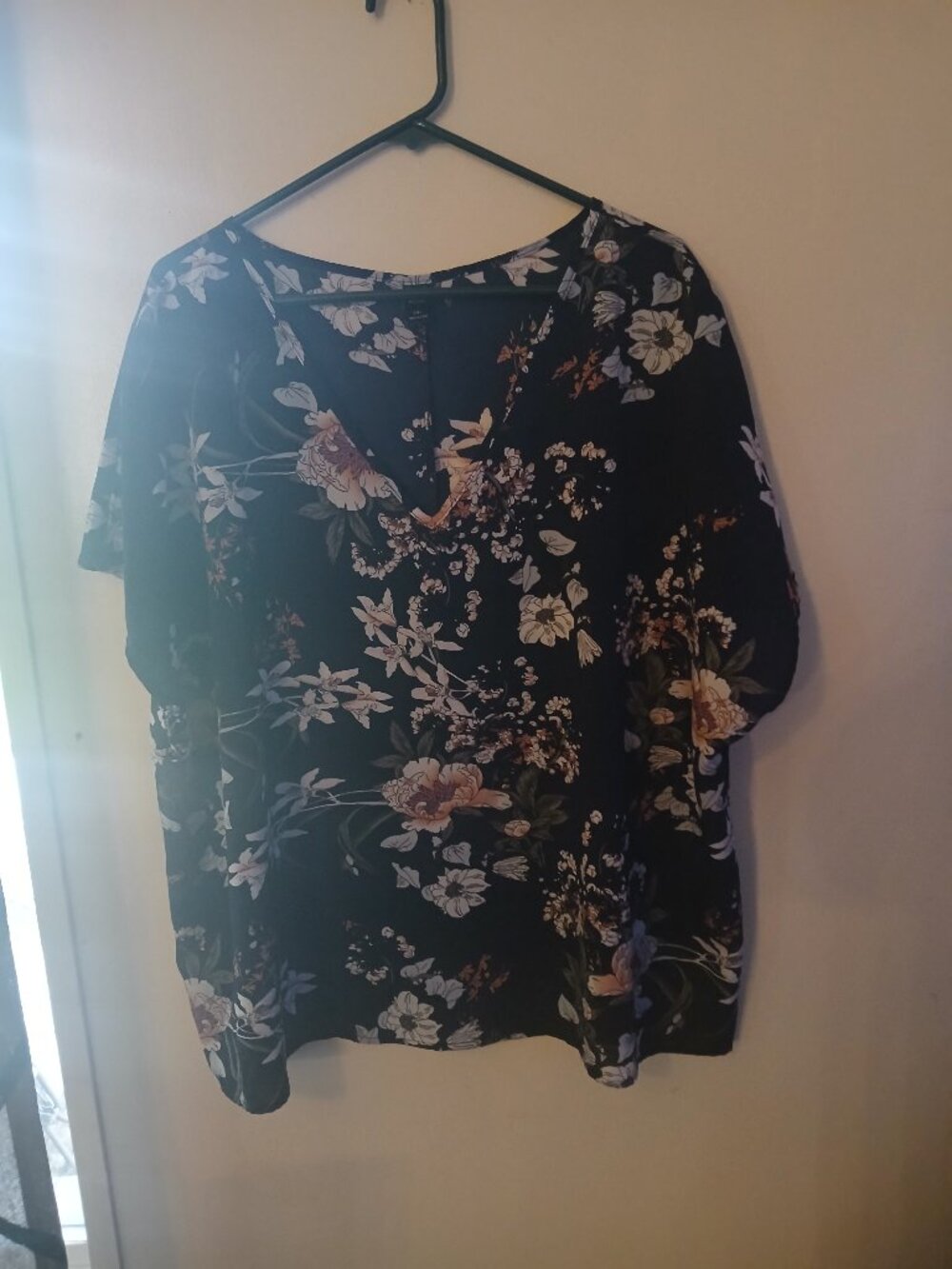 Emery Rose women's dark blue floral print blouse Size 5XL